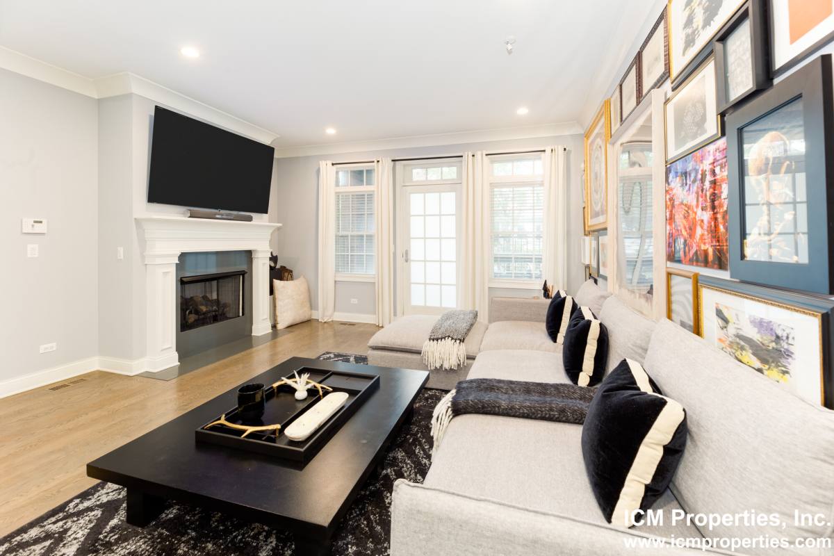 Apartment for rent at 1241 W Oakdale #1241-1E Nc15, Chicago, IL 60657