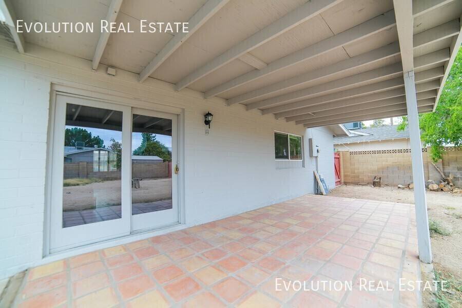 House for rent at 2521 S Kachina Circle, Tempe, AZ 85282