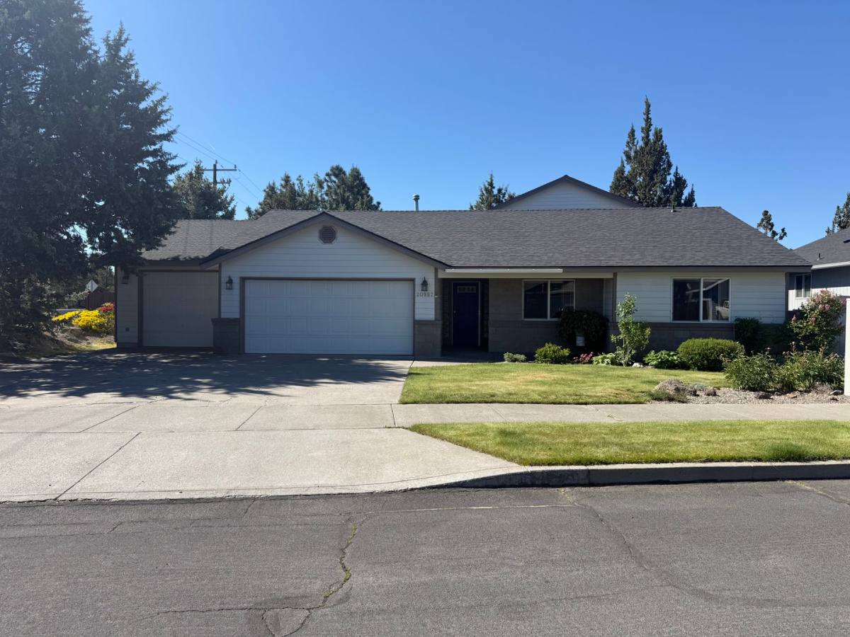 House for rent at 20997 Spinnaker St, Bend, OR 97701