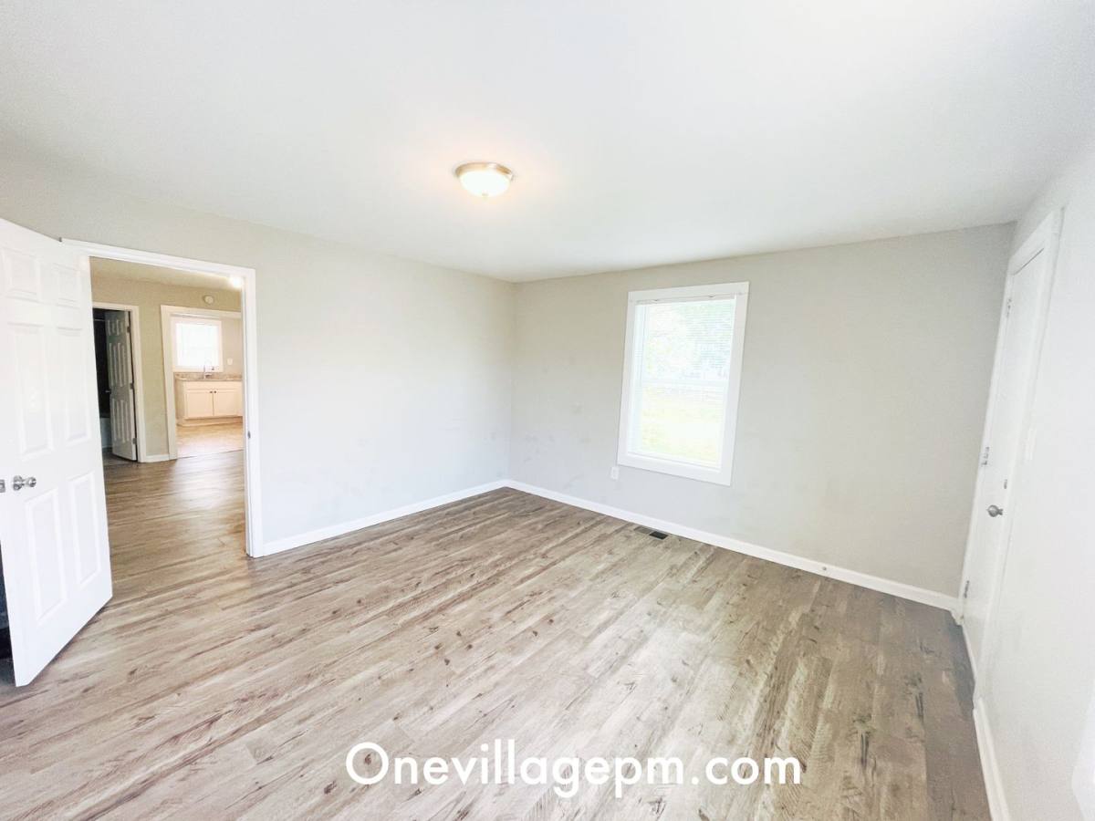 Apartment for rent at 905 Harris St, Burlington, NC 27217