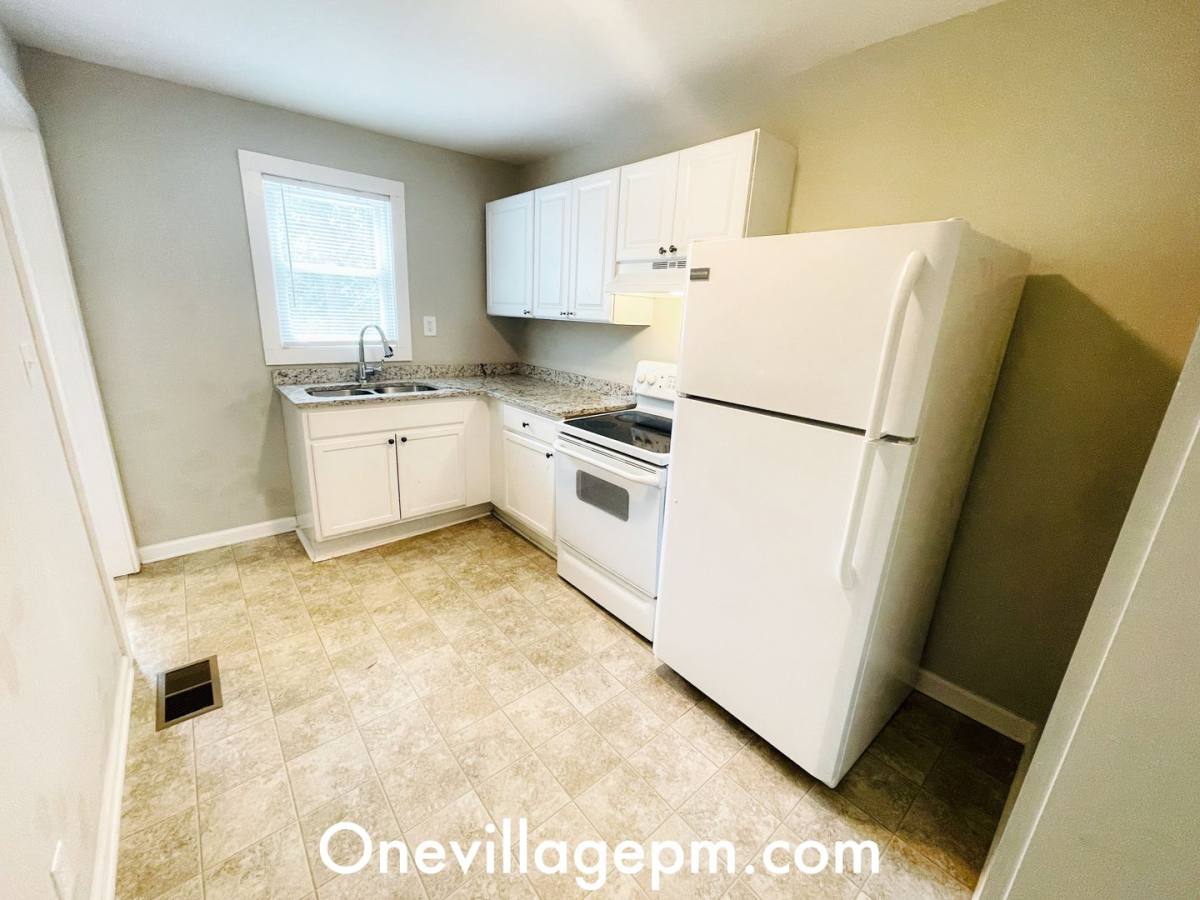 Apartment for rent at 905 Harris St, Burlington, NC 27217