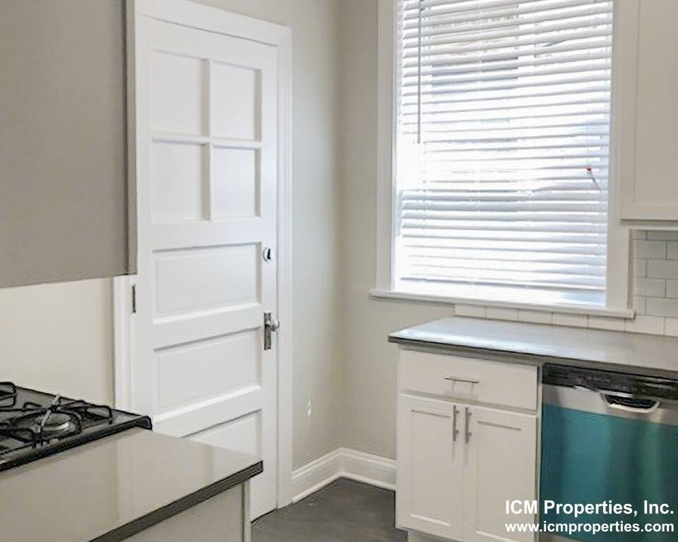 Apartment for rent at 5045 N Damen Ave #1W, Chicago, IL 60625