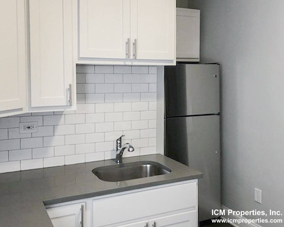 Apartment for rent at 5045 N Damen Ave #1W, Chicago, IL 60625