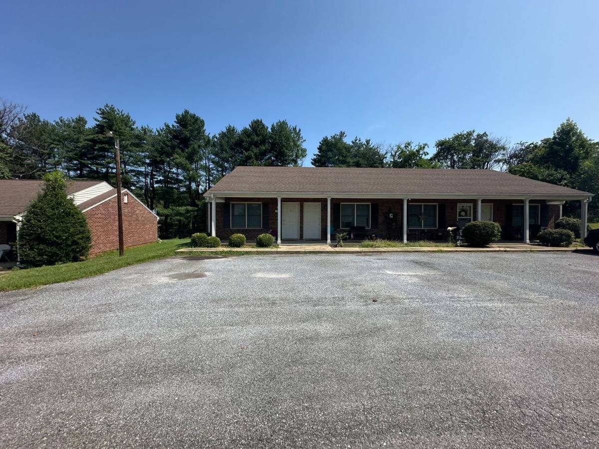 Apartment for rent at 140-141 Shenandoah Ave, Madison Heights, VA 24572