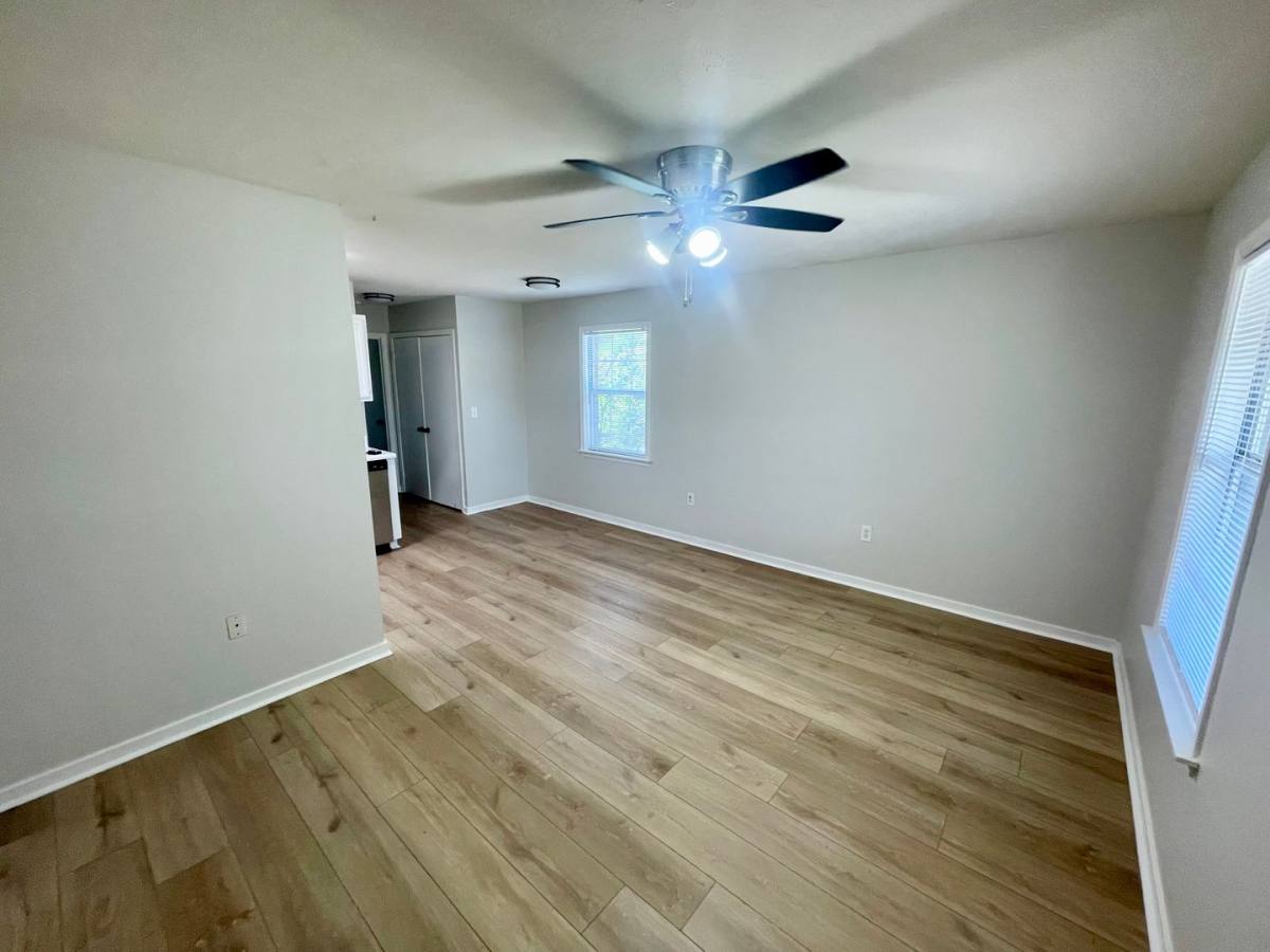 Apartment for rent at 1529 Oak St, Flowood, MS 39232