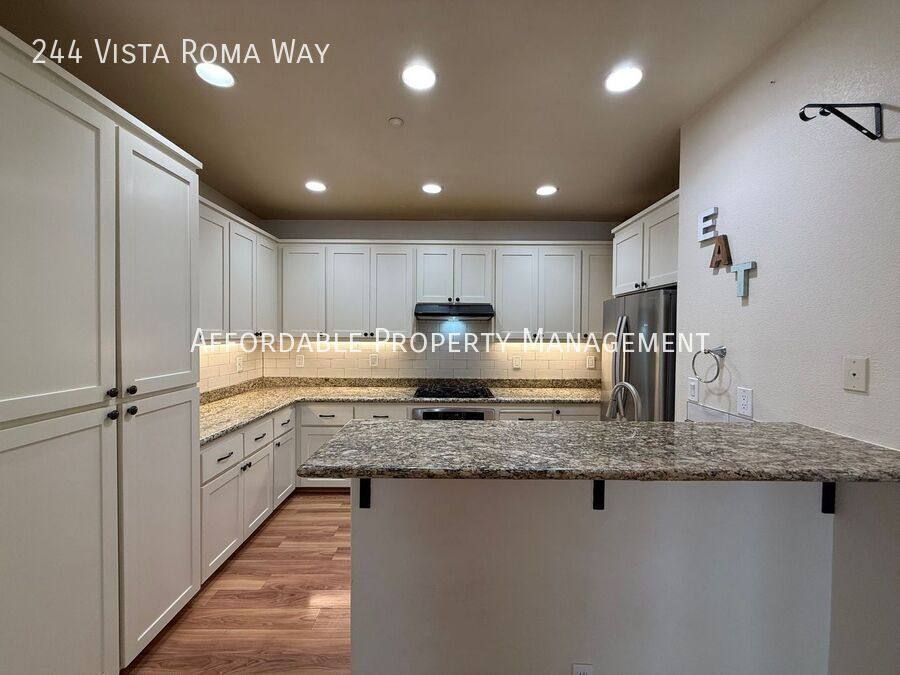 Townhouse for rent at 244 Vista Roma Way, San Jose, CA 95136