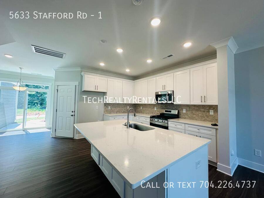 Townhouse for rent at 5633 Stafford Rd #1, Charlotte, NC 28215