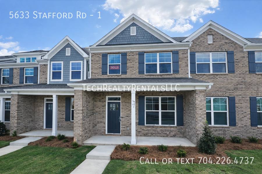 Townhouse for rent at 5633 Stafford Rd #1, Charlotte, NC 28215