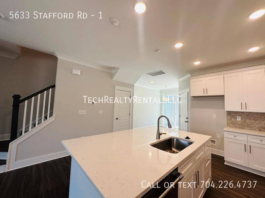 Townhouse for rent at 5633 Stafford Rd #1, Charlotte, NC 28215