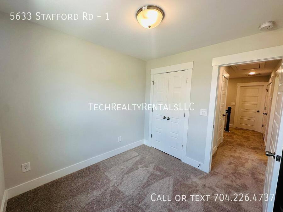 Townhouse for rent at 5633 Stafford Rd #1, Charlotte, NC 28215