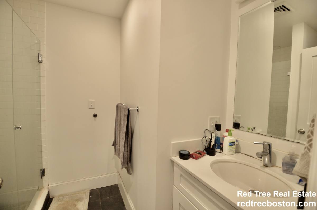 House for rent at 405 S Huntington Ave #2R, Jamaica Plain, MA 02130