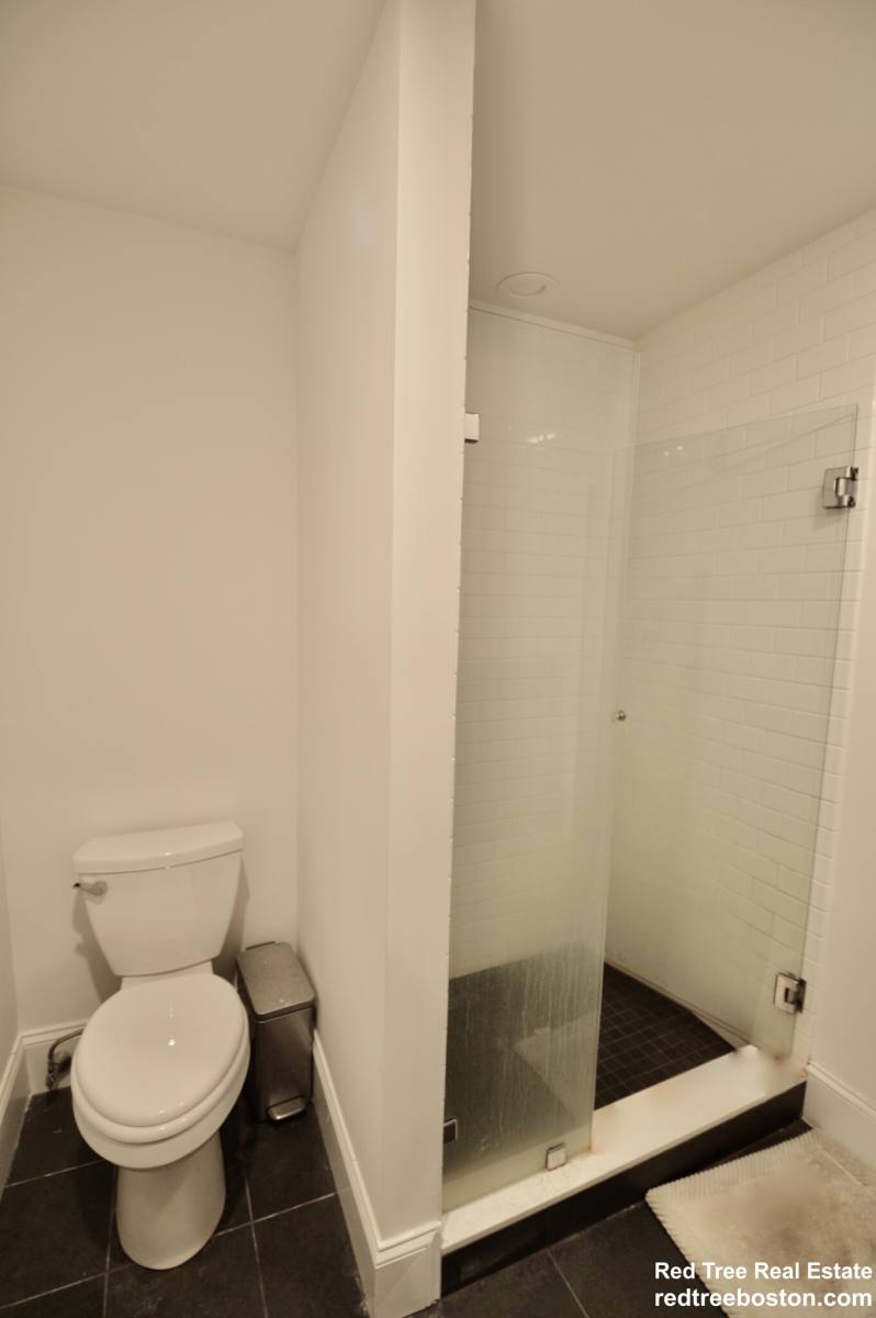 House for rent at 405 S Huntington Ave #2R, Jamaica Plain, MA 02130
