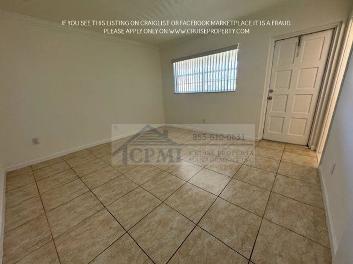 Apartment for rent at 555 S Luna Court, Hollywood, FL 33021