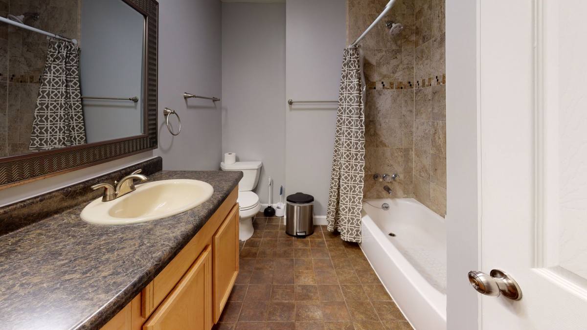 Apartment for rent at 1620 Redcoat Dr, Charlotte, NC 28211