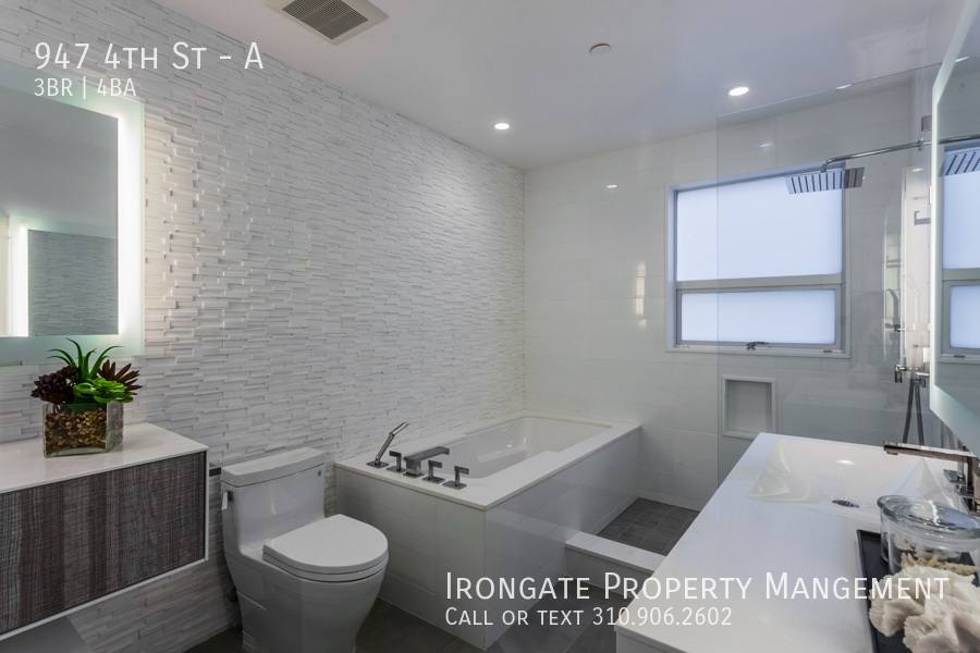 Apartment for rent at 947 4th St #A, Santa Monica, CA 90403