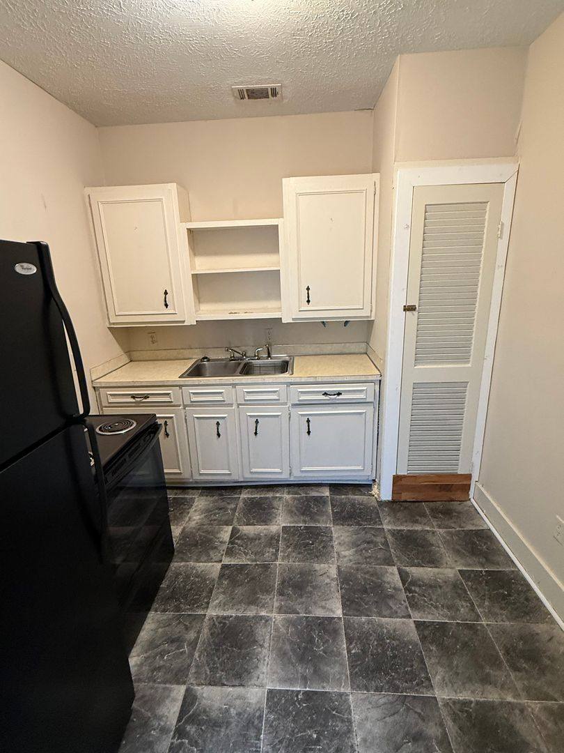 Apartment for rent at 2703 17th Ave, Columbus, GA 31901
