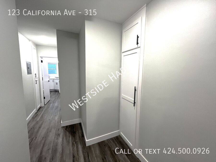 Apartment for rent at 123 California Ave #315, Santa Monica, CA 90403