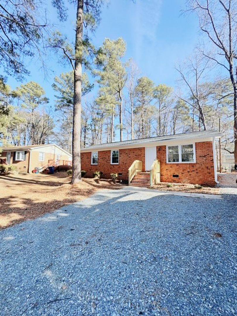 House for rent at 1725 Carr Creek Rd, Sanford, NC 27332