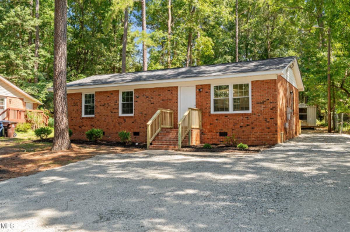 House for rent at 1725 Carr Creek Rd, Sanford, NC 27332