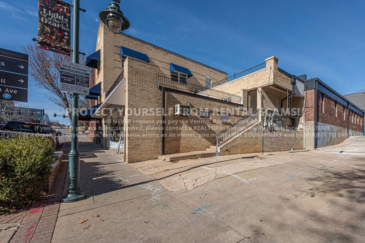 Apartment for rent at 315 N Eureka Alley #3, Fayetteville, AR 72701