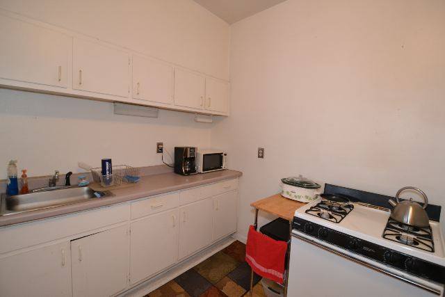 Apartment for rent at 923 Waveland #D4, Chicago, IL 60657