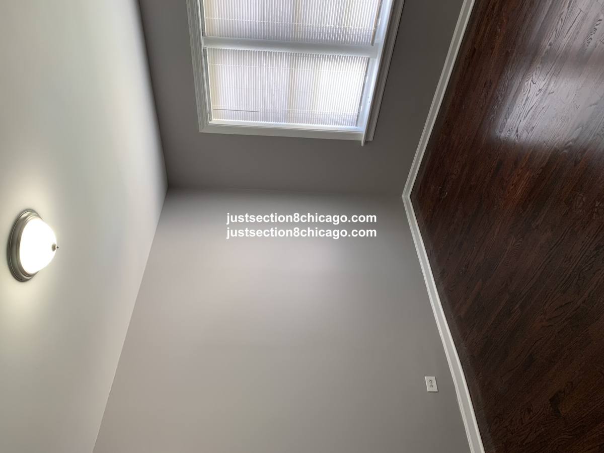 Apartment for rent at 6806 S Union #3B, Chicago, IL 60621