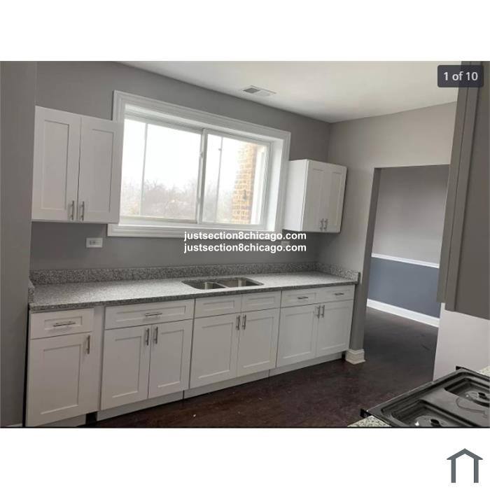 Apartment for rent at 6806 S Union #2B, Chicago, IL 60621