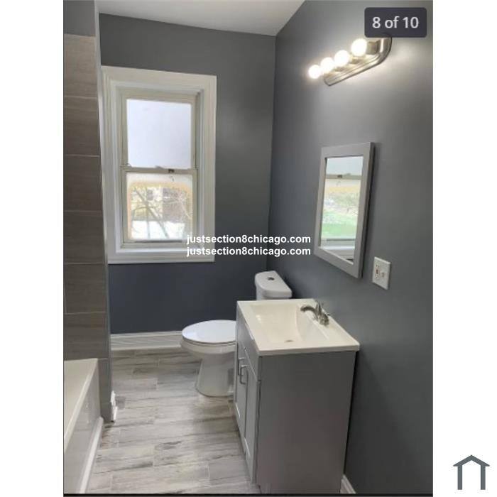 Apartment for rent at 6806 S Union #2B, Chicago, IL 60621