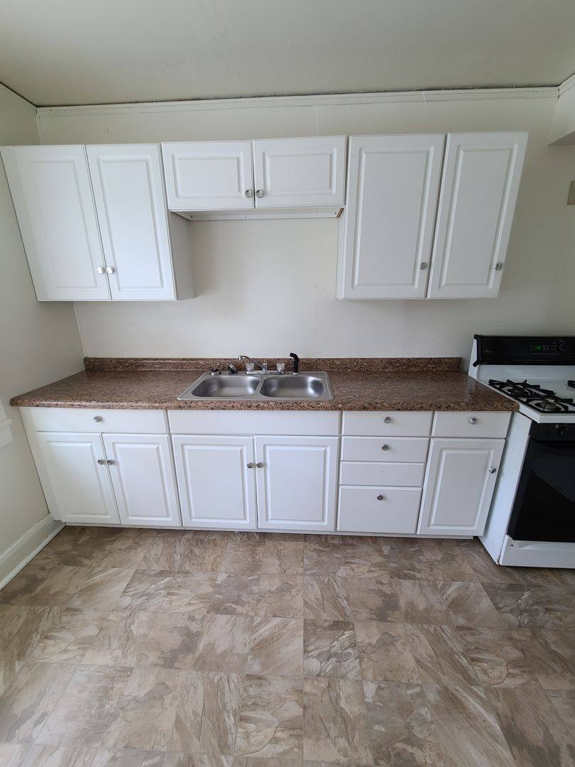 Apartment for rent at 1909-1913 N Madison, Junction City, KS 66441