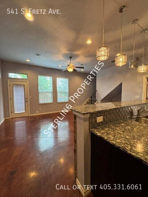 Townhouse for rent at 541 S Fretz Ave, Edmond, OK 73003