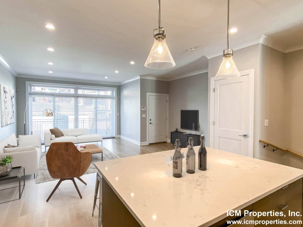 Apartment for rent at 3347 N Kenmore Ave #1N, Chicago, IL 60657