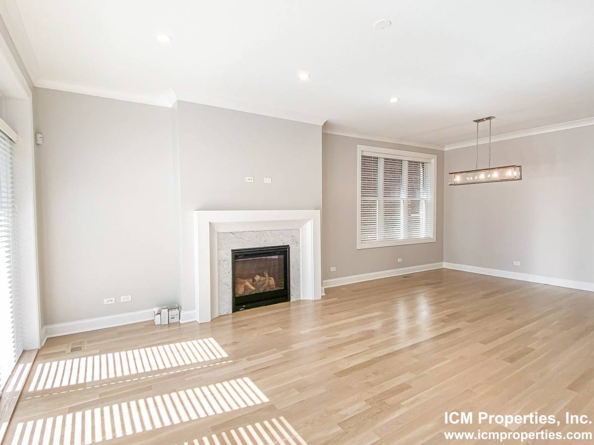 Apartment for rent at 3347 N Kenmore Ave #1N, Chicago, IL 60657