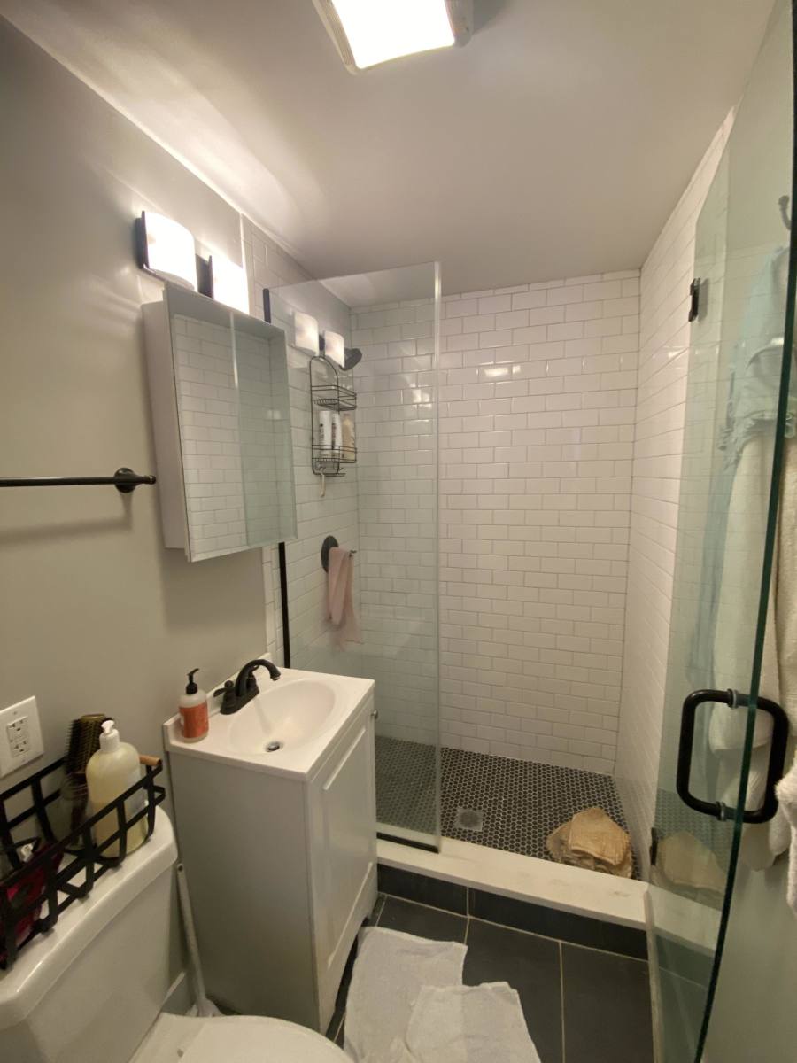 Apartment for rent at 1008 W Altgeld #1, Chicago, IL 60614