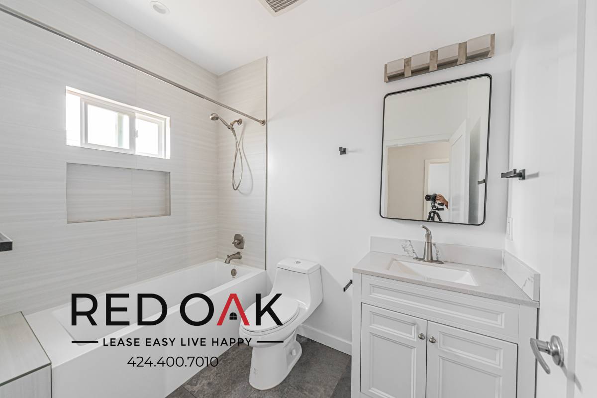 Condo for rent at 11028 Califa St, North Hollywood, CA 91601