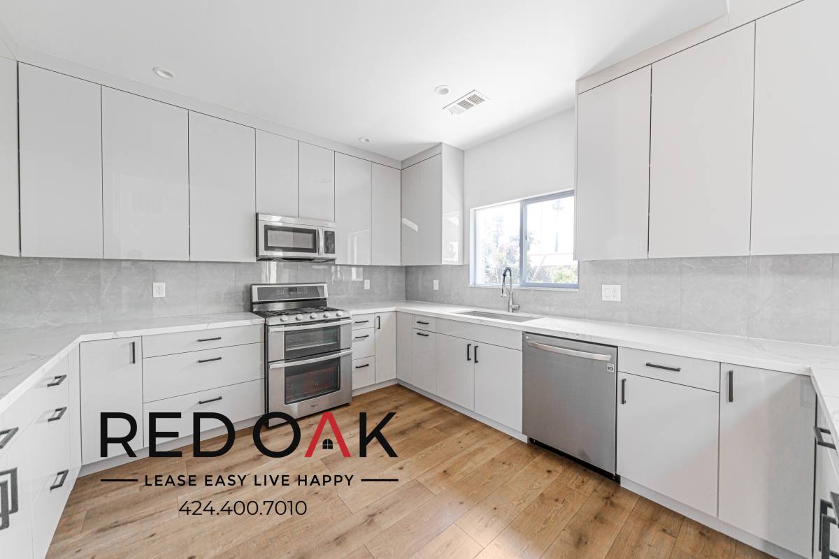Condo for rent at 11028 Califa St, North Hollywood, CA 91601