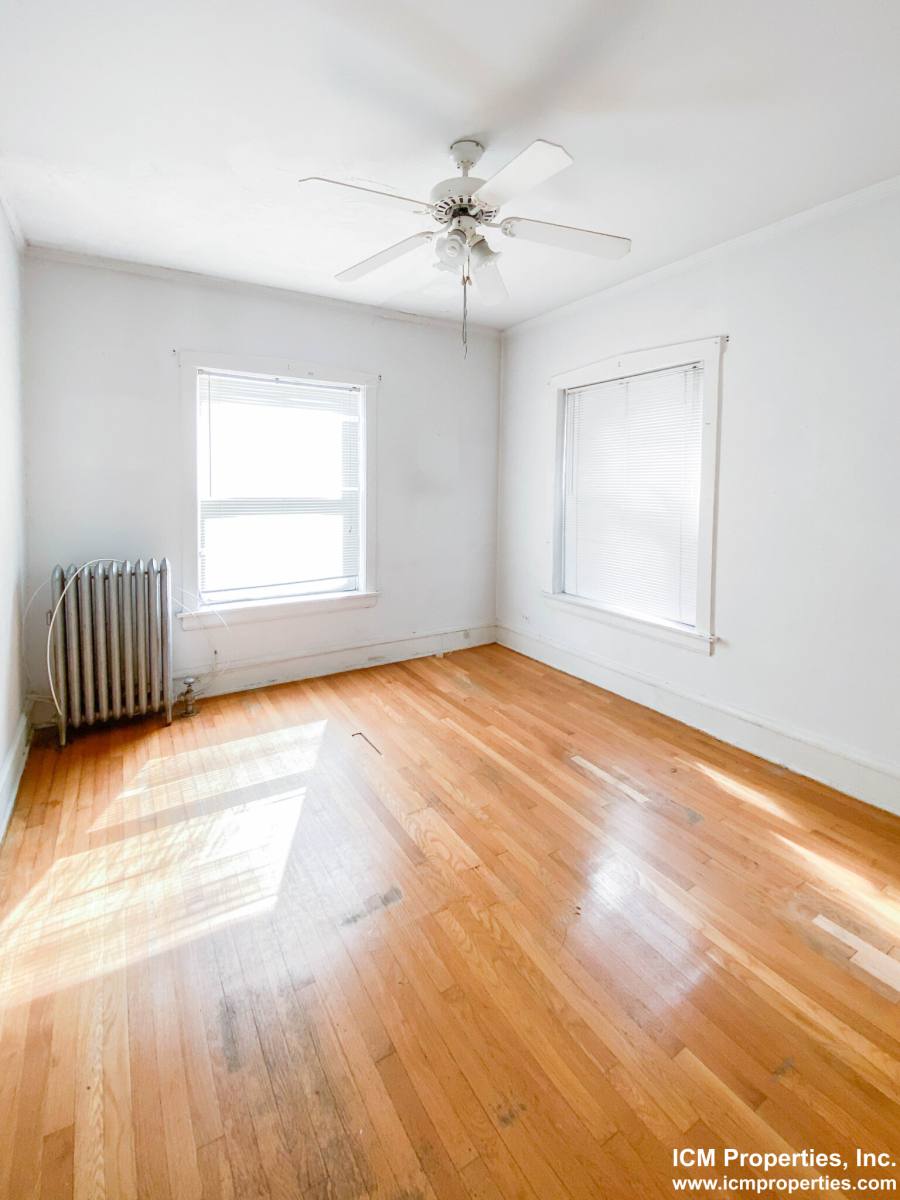 Apartment for rent at 1825 W Foster Ave #3, Chicago, IL 60640