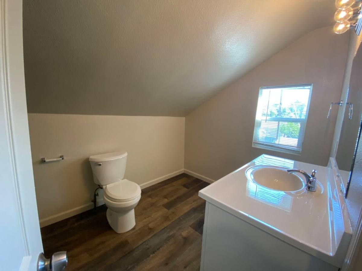 Apartment for rent at 150 Burney St, Modesto, CA 95354