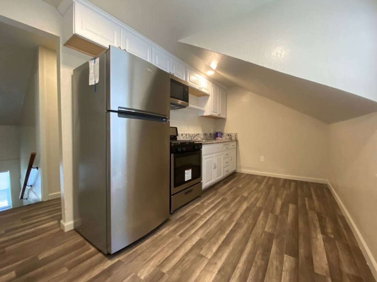 Apartment for rent at 150 Burney St, Modesto, CA 95354