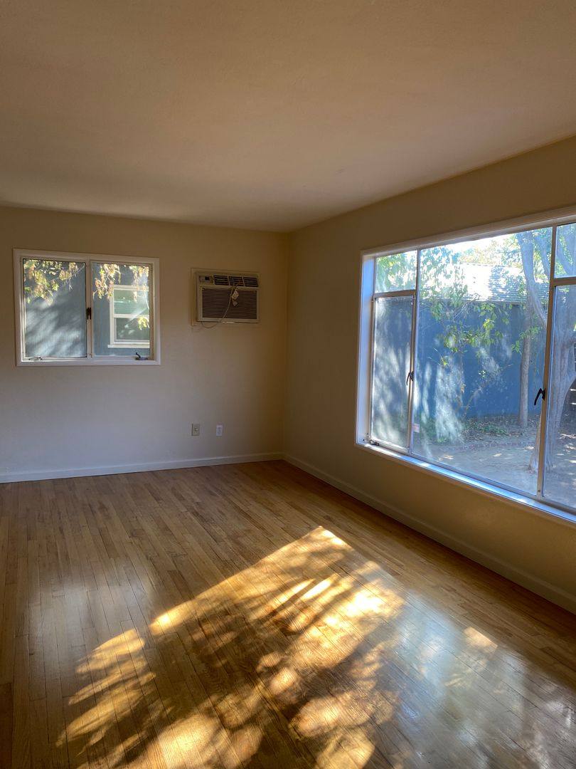 Townhouse for rent at 1412 Cahill Ave, Turlock, CA 95380