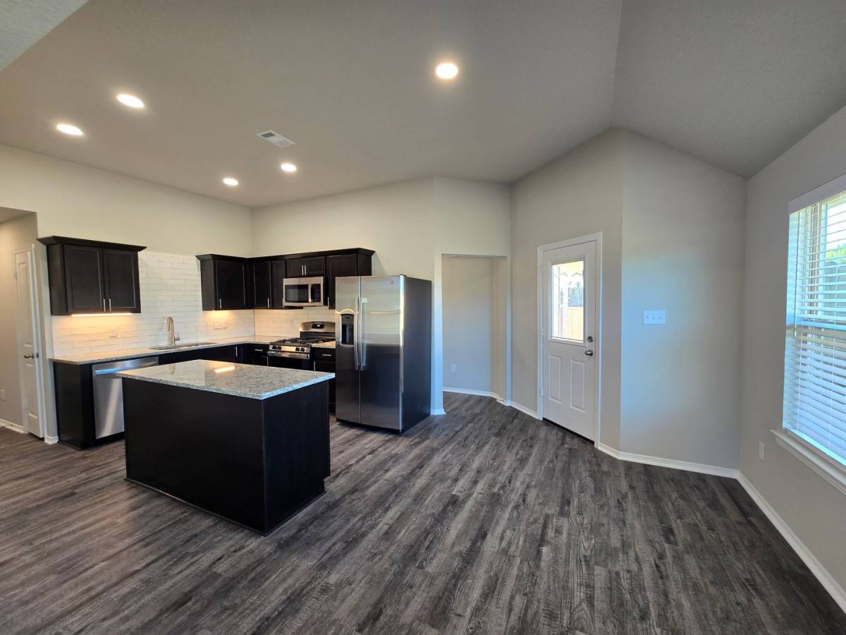 House for rent at 1221 High St, Navasota, TX 77868