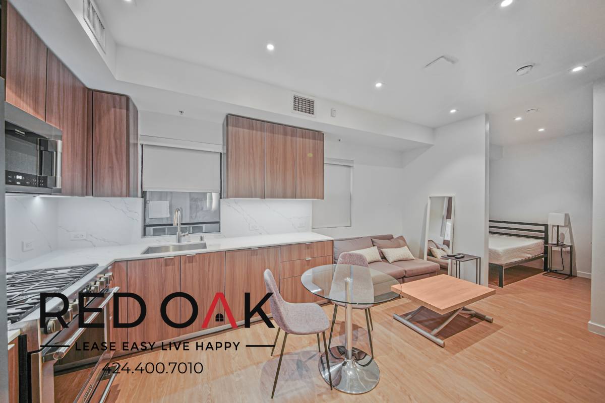 Condo for rent at 11649 Mayfield Ave #4A, Los Angeles, CA 90049