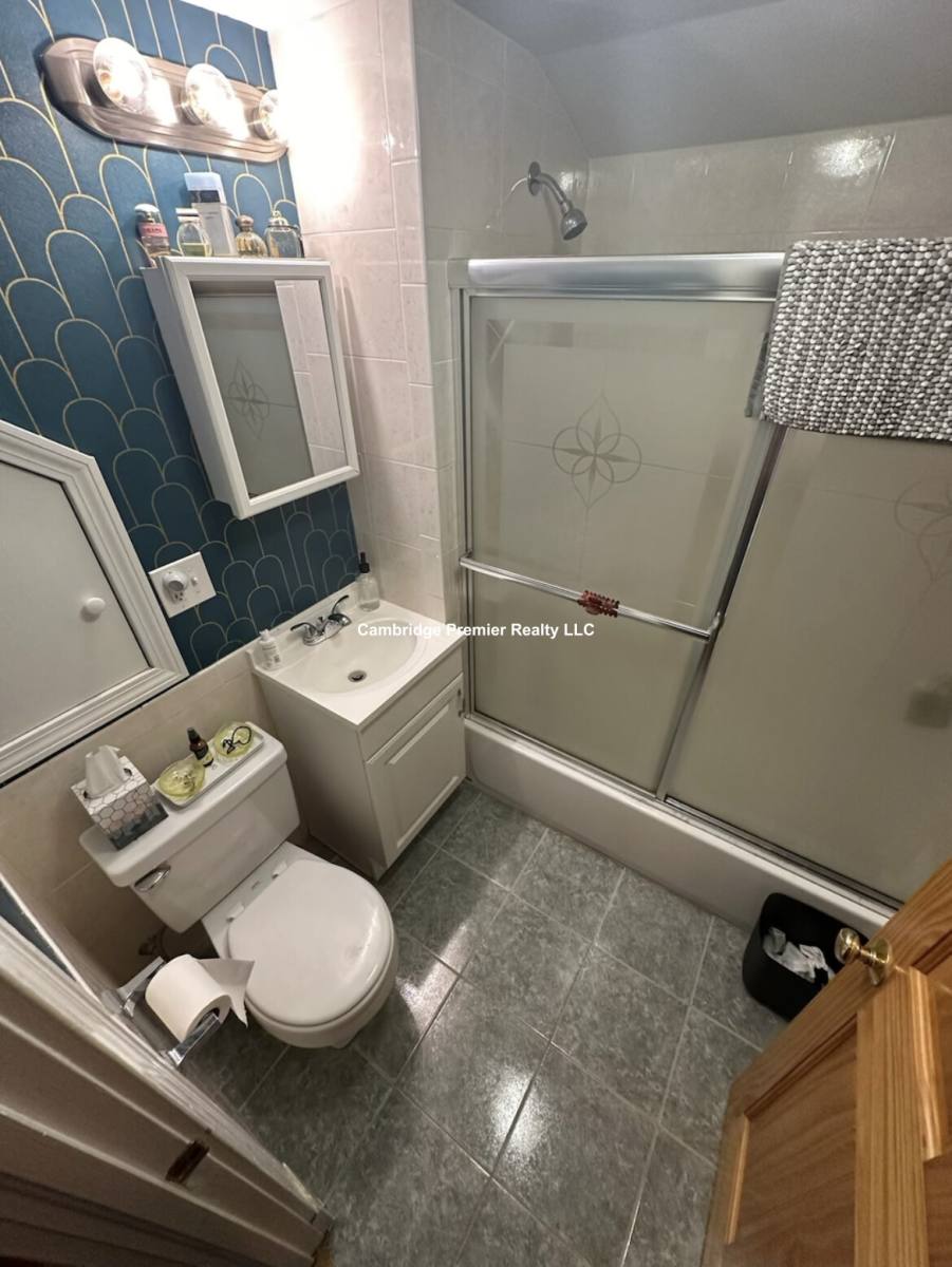 Apartment for rent at 72 Powder House Blvd #3, Somerville, MA 02144