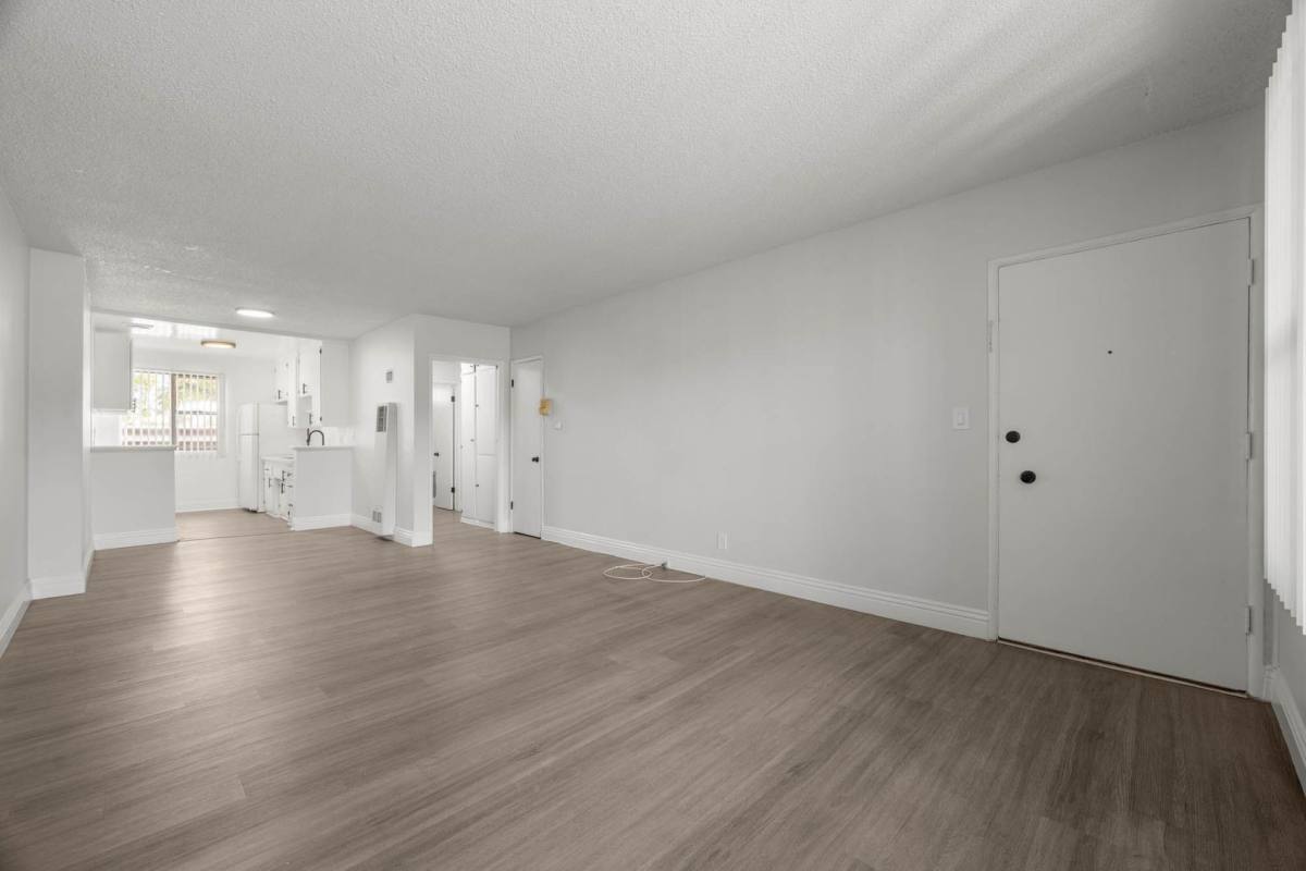 Apartment for rent at 3907 Roxanne Ave, Los Angeles, CA 90008