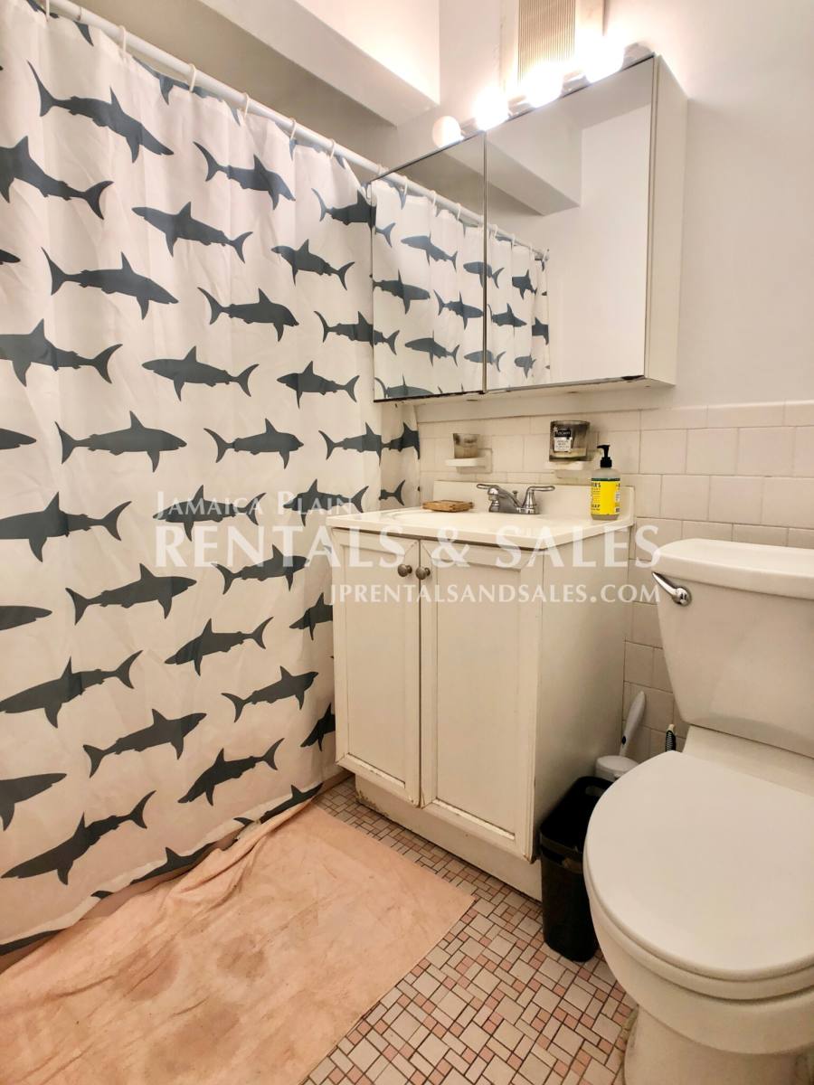 Apartment for rent at 804 Centre St #2, Jamaica Plain, MA 02130