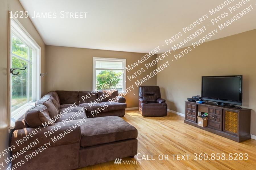 Apartment for rent at 1629 James St, Bellingham, WA 98225