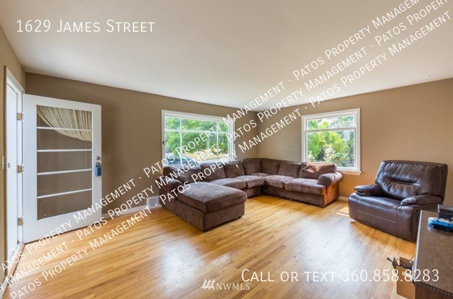 Apartment for rent at 1629 James St, Bellingham, WA 98225