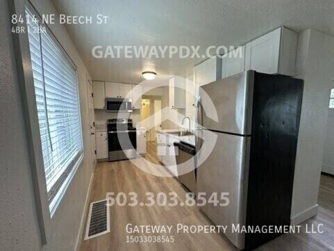 Townhouse for rent at 8414 NE Beech St, Portland, OR 97220