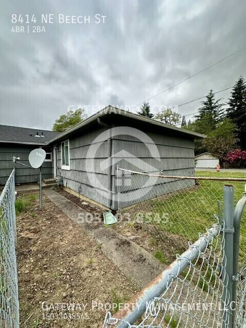 Townhouse for rent at 8414 NE Beech St, Portland, OR 97220