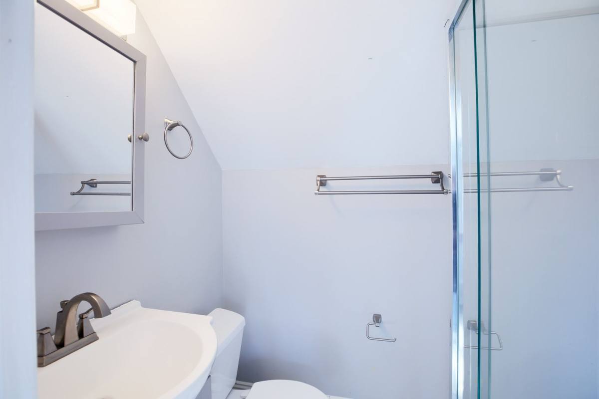 House for rent at 804 City Park Ave #B, Portsmouth, VA 23701