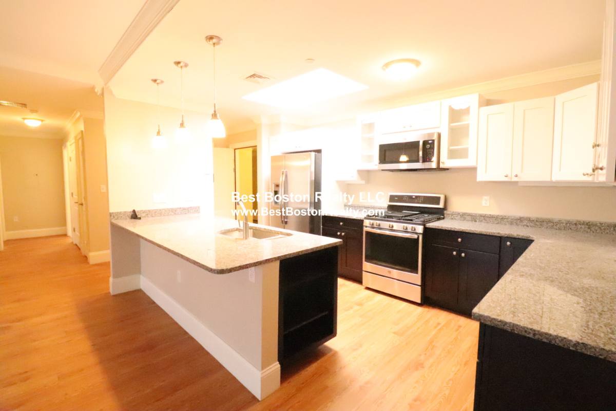 Apartment for rent at 286 Main #104, Woburn, MA 01801